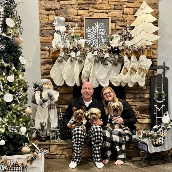 Meet your Posher, Nicole - Picture 3 of 6